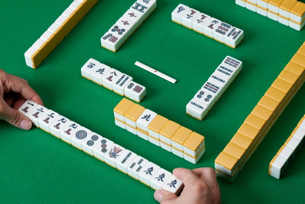 マージャンを楽しむイメージ画像